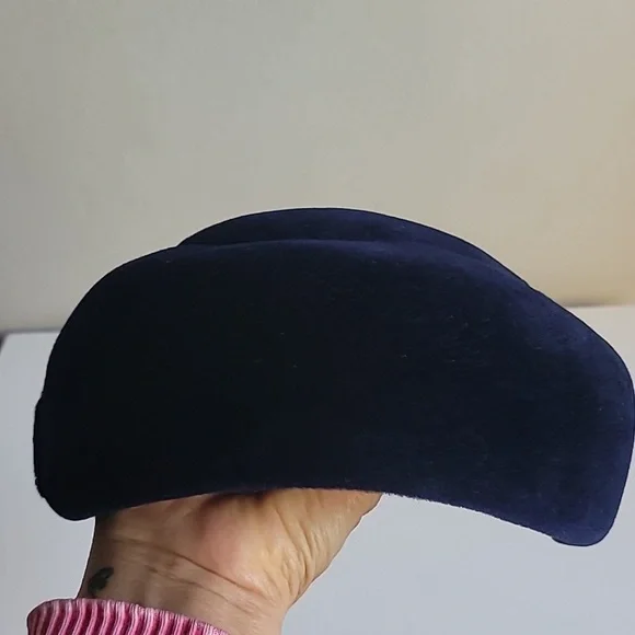 Vintage Noreen Navy Velvet fashion hat - Picture 5 of 9